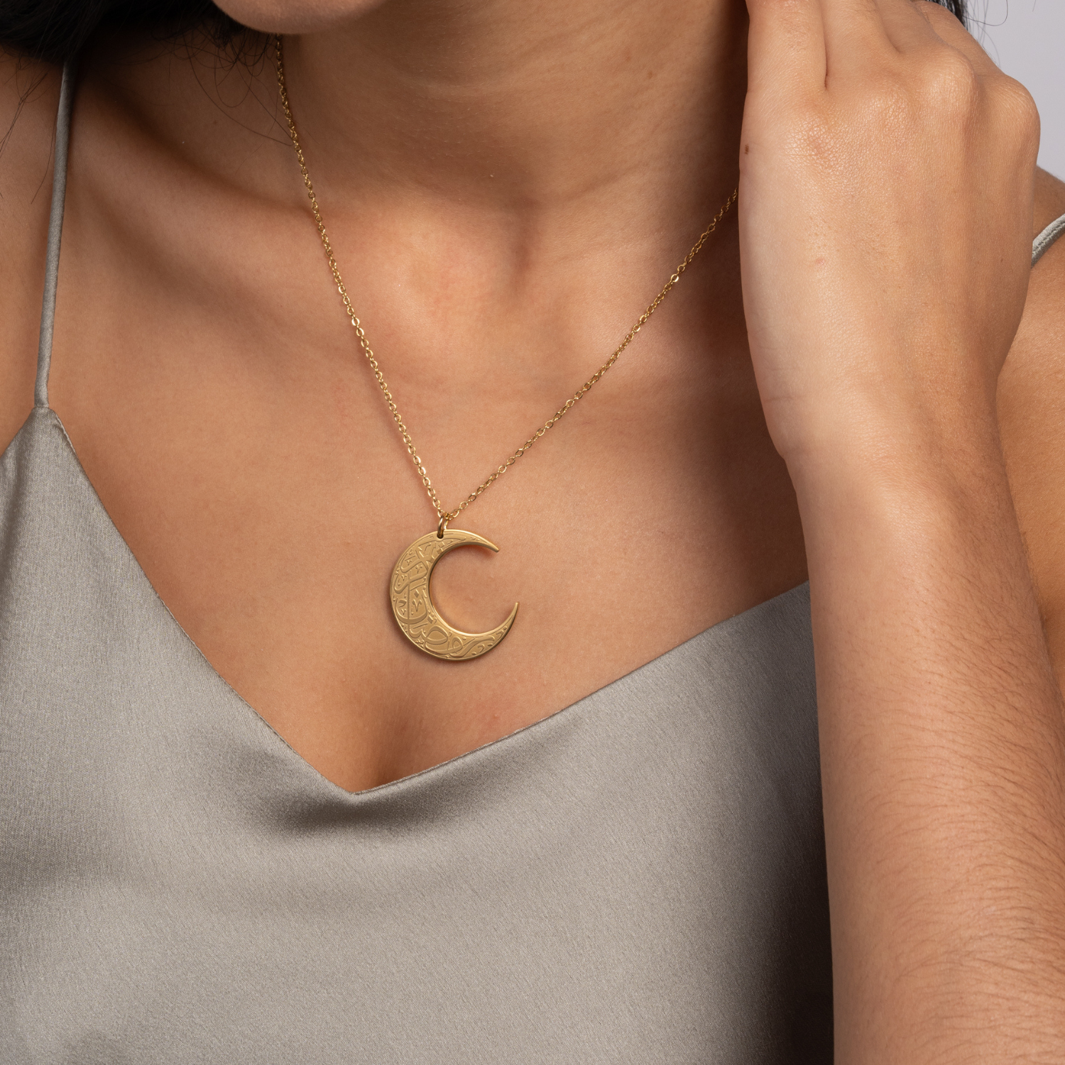 Crescent Pendant Islam Ramadan Kareem (رمضان كريم)