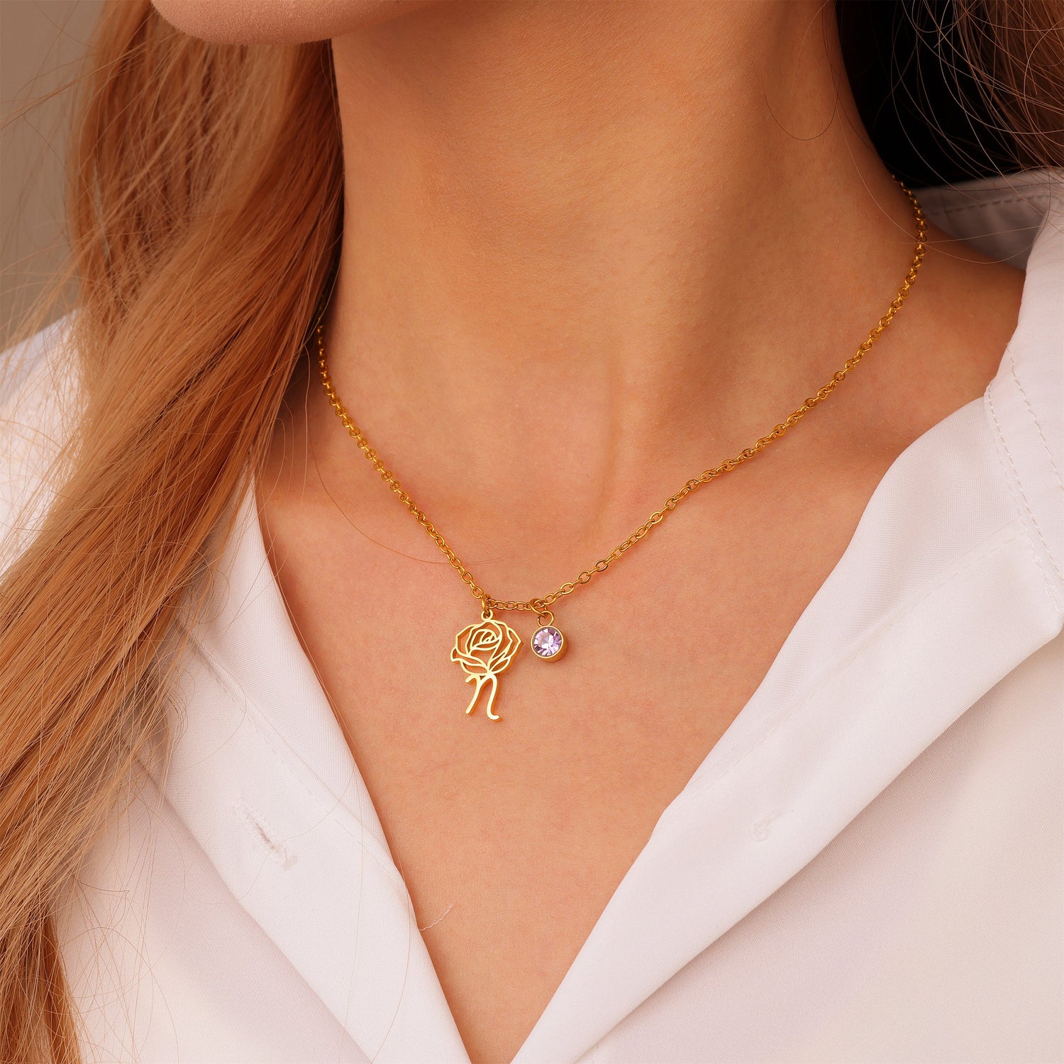 Collar de flores grabado personalizado con piedra de nacimiento