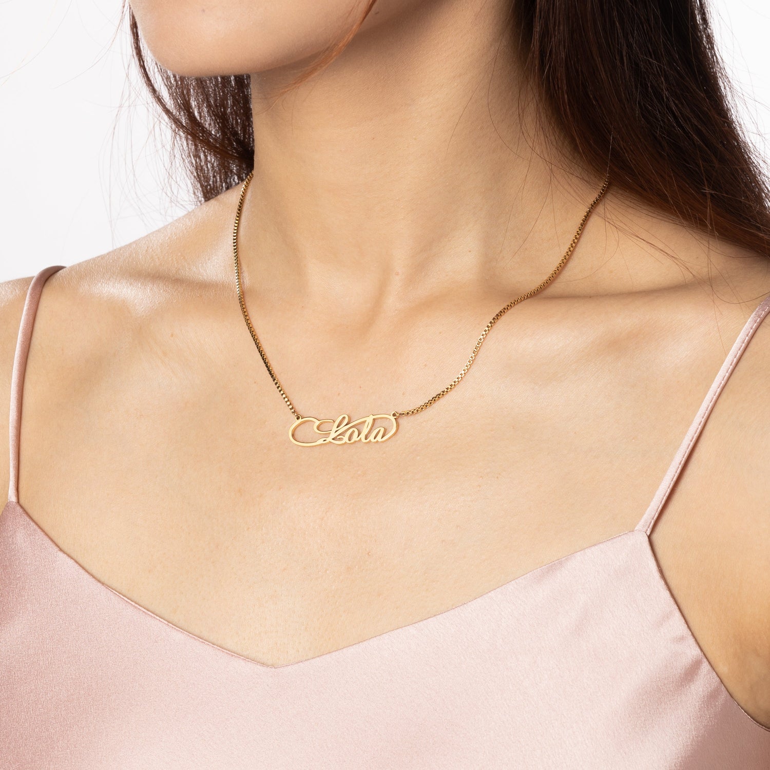 Collar con nombre infinito