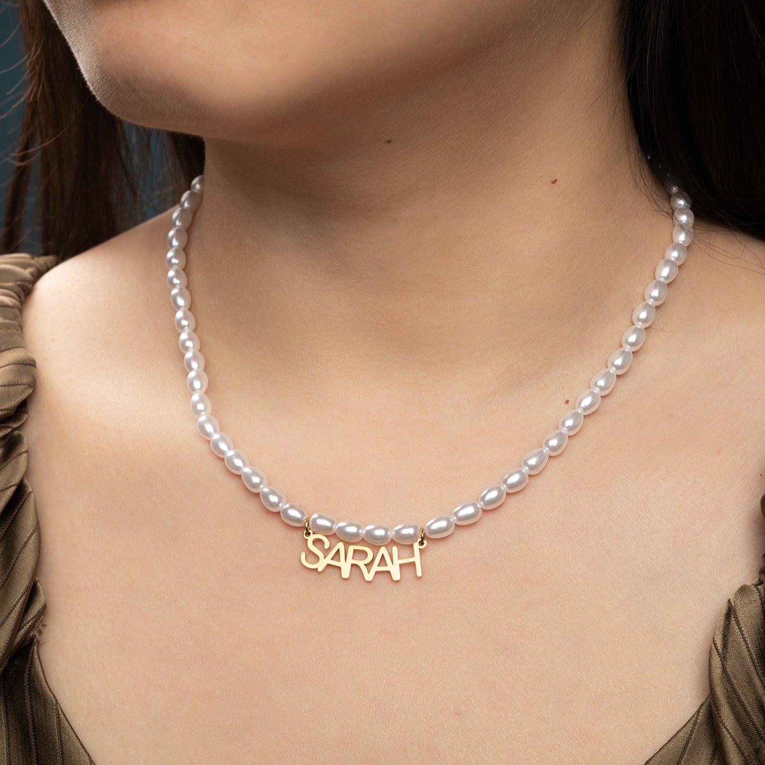 Collar de perlas personalizado con nombre