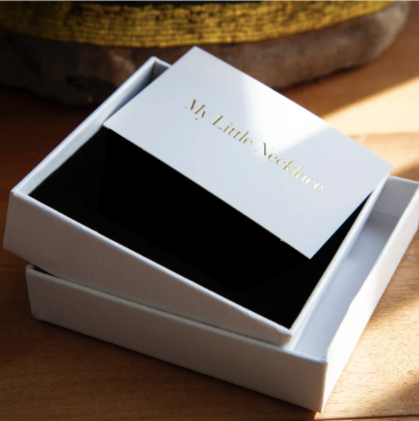 Mama Necklace + FREE GIFT BOX